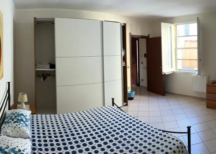 Casa Adriana, Centralissima, Confinante Ospedale Civile